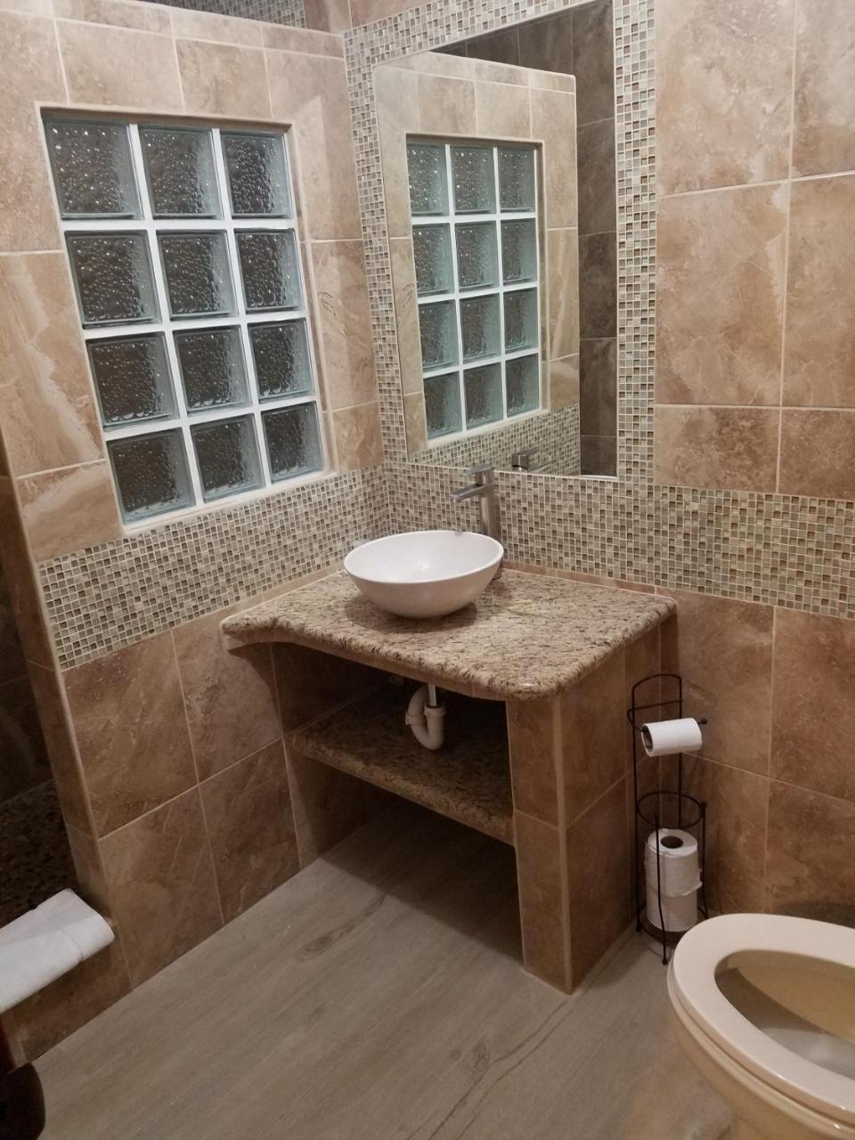 סן איגנאסיו Venus Hotel מראה חיצוני תמונה